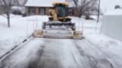 Как в Канаде убирают дороги от снега