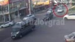 Появилось видео ДТП на проспекте Баклановском в Новочеркасск...