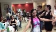 Грузинский танец в клубе армянской диаспоры Кипра
