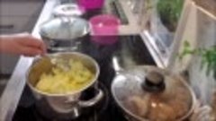 Котлеты с тушенными овощами и картофельное пюре