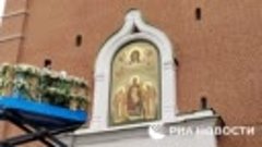 Патриарх Кирилл освятил воссозданную надвратную икону Спаса ...