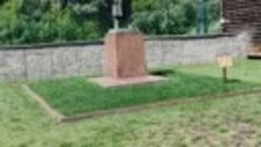 Шушенское. Памятник Ленину у дома где он отбывал ссылку