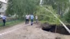 В Ульяновской области на главу Цельнинского района упала... ...