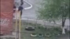 Челябинские подростки устроили взрыв на детской площадке