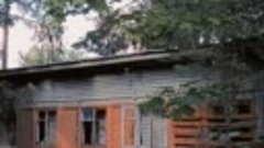 Заброшенный деревянный дом-общежитие в Вырице