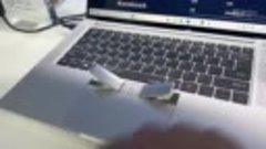 В Китае придумали ноутбук со встроенными беспроводным
