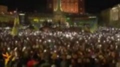 Світлове шоу під час виконання гімну на #ЄвроМайдан