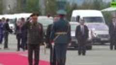Ким Чен Ын посетил аэродром Кневичи во Владивостоке. Его соп...