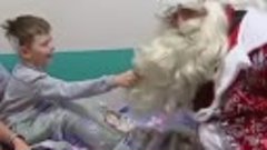 Деды Морозы взяли штурмом Морозовскую больницу