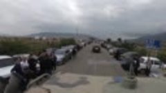 Армяне сьезжаются под защиту Российских миротворцев. 