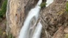 Полноводный водопад Учан-Су в Ялте