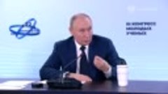 Владимир Путин встретился с участниками III Конгресса молоды...