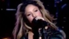 Shakira - Objection (Live at the World Music Awards 2002)