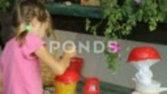 Little Girl Painting Garden Decorations 4