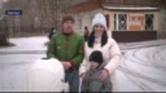 Барнаульские сотрудники ДПС навестили малыша, которому помог...