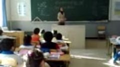 Учительница учит китайских школьников русскому мату