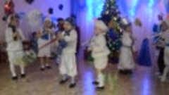Танец снеговиков гр 2012-17 НГ 2015
