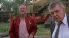 Un tiro por la culata (1990) (Loose Cannons)