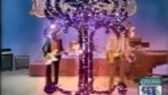 Bee Gees - Nights On Broadway (1975)from the album Main Cour...