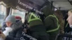 Одесские военкомы уже безжалостно выдёргивают пассажиров из ...
