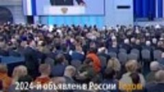 Для большинства россиян крепкая семья - наиболее важная ценн...