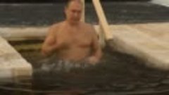 ☦️ Путин окунулся в прорубь на Крещение.