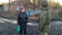 поздравление военнослужащими Востока жителей ДНР с Новым го...