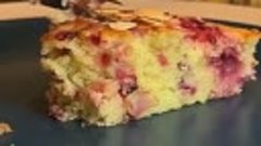пирог с ягодами на кефире 
кефир 250 мл
яйца 2 шт
сахар 100 ...