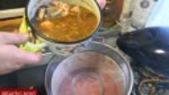 Приготовил томатный суп с морепродуктами по мотивам Итальянс...