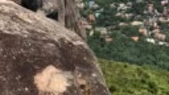Монолитная скала Педра-де-Гавеа в Бразилии