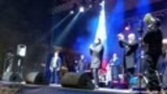 Губернатор Андрей Клычков открыл благотворительный концерт Х...
