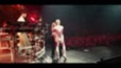 The Chainsmokers feat. Lennon Stella - Takeaway (Live from W...