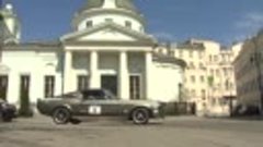 Ретро-тачки на улицах Москвы： более 80 машин проехались по ц...