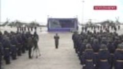 0Путин вручил госнаграды воинским частям ВКС РФ на аэродроме...