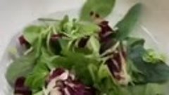Почему нужно замачивать листья салата