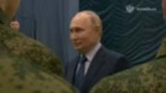 Владимир Путин пообщался с военными лётчиками. 