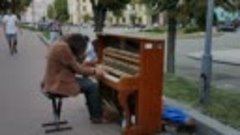 Kiev 20170723 -  pianist Kyrylo Kostukovskyї