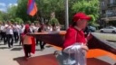 В Ереване более тысячи человек приняли участие в шествии на ...