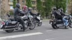 🏍️В Москве прошёл парад мотоциклистов 

Таким образо?