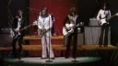 The Bee Gees Perform “Wouldn&#39;t I Be Someone”, “Saw A New Mor...