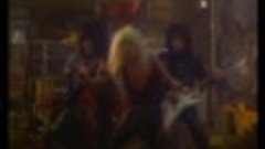 Mötley Crüe - Too Young To Fall In Love (Official Music Vide...
