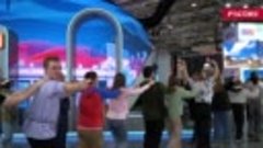 Выставка &quot;Россия&quot; продолжает объединять людей в танце!