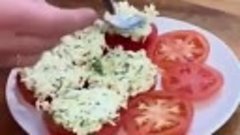 Сырная закуска на помидорах
