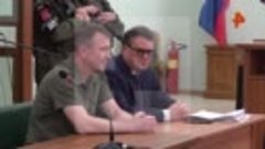 Попова доставили в суд