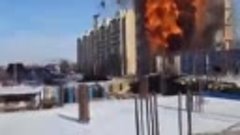 В Московском районе Твери вспыхнул утеплитель на недостроенн...