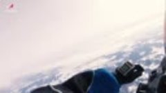 Рекордный стратосферный прыжок на Северном полюсе в честь Дн...