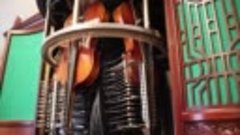 Автомат для игры на скрипках
