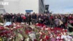 Послы возложили цветы в память о жертвах теракта в &quot;Крокусе&quot;