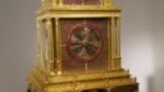 🕰 Что-то на богатом

Музыкальные часы XVII века с миниатюрн...