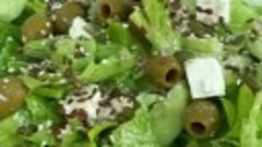 Легкии и простои салат зеленыи